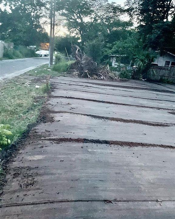 1st image of 712 17th Street Ct E