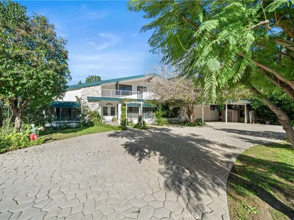 16751 Rayen St, North Hills, CA 91343