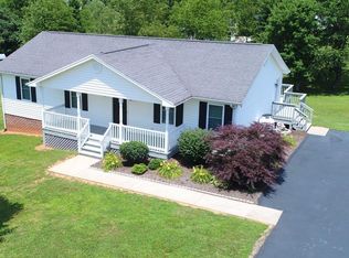 89 Berkshire Dr, Lynchburg, VA 24504