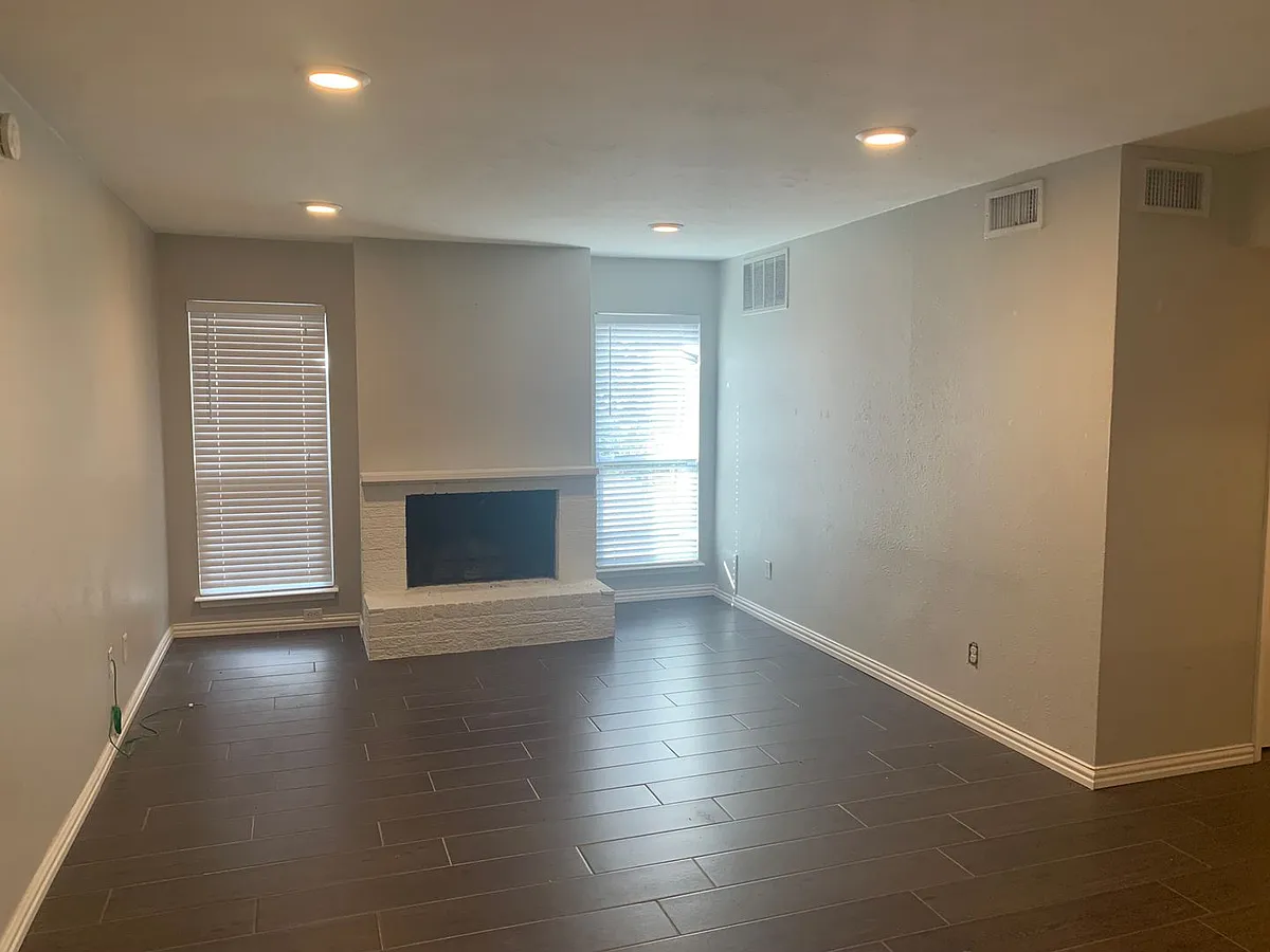 Building Photo - 4112 Bowser Ave #209