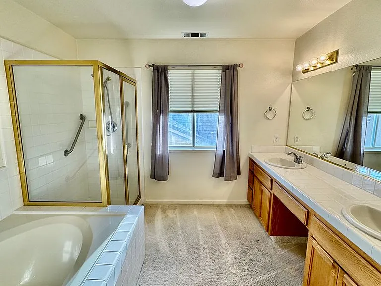 915 Cardoza Rd — Photo 14