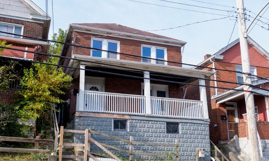 1st image of 724 Catharine St