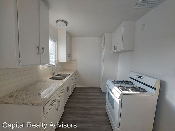 3rd image of 799 E 46th St APT 17