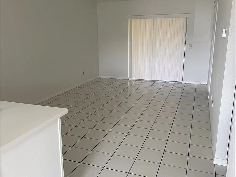22523 Westchester Blvd #A201 — Photo 2