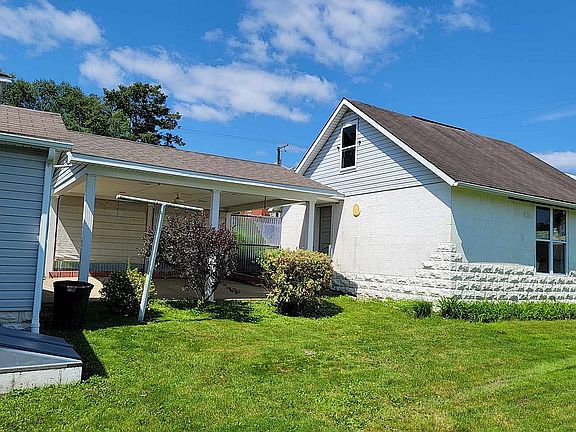 Large covered patio & garage