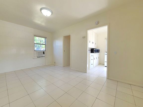 5th image of 11052 Evans St #1/2