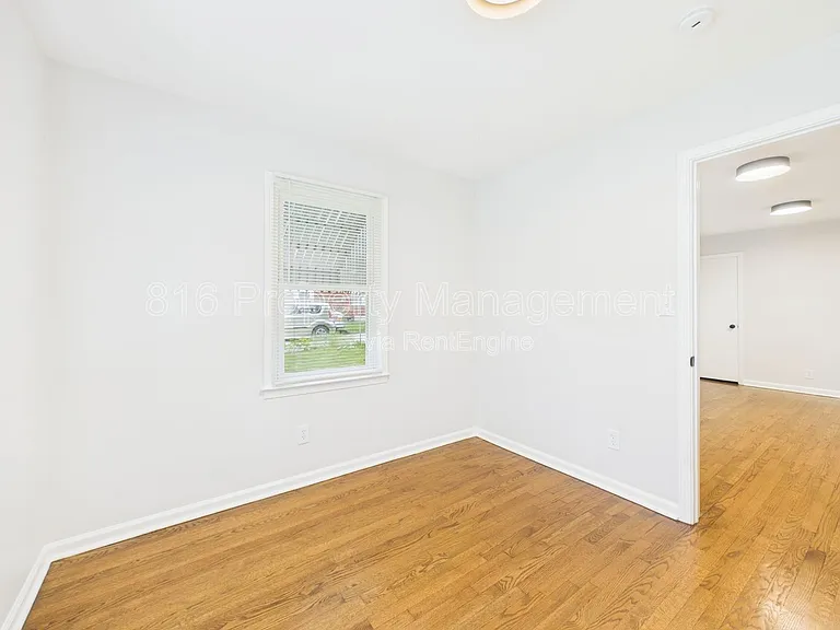 4279 E 60th Ter — Photo 17