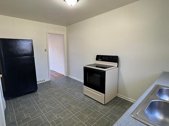 4th image of 841/843 SE 14th St