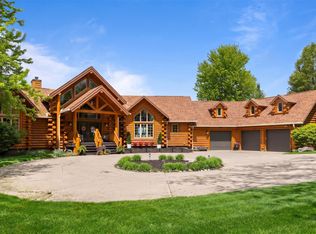 851 S 95th St, West Des Moines, IA 50266