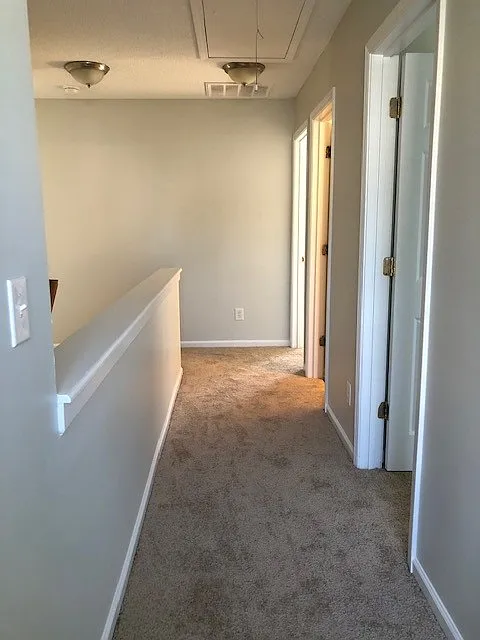 4 bed, 2003 sqft, $2,200 — Photo 4