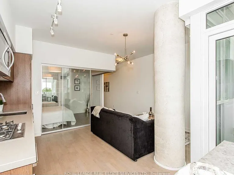501 Saint Clair Ave W #418 — Photo 9
