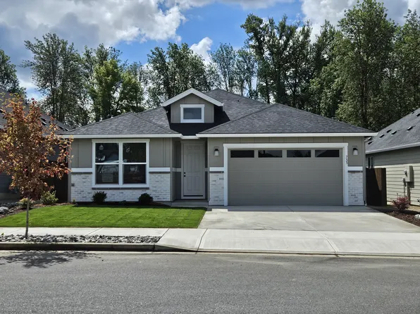 733 NW 28th St, Battle Ground, WA 98604