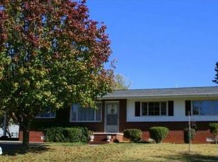 128 Cherrydale Dr, Greeneville, TN 37745