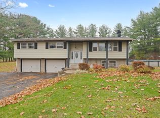 3128 E Mill Rd, Byron, IL 61010