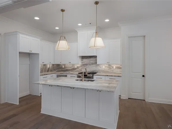 17 Oaklana, Tuscaloosa, AL 35406