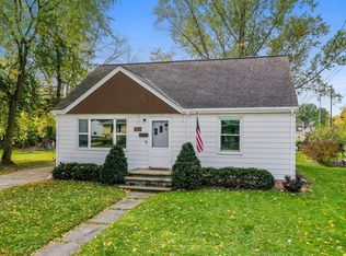 1430 Cass St, Green Bay, WI 54301
