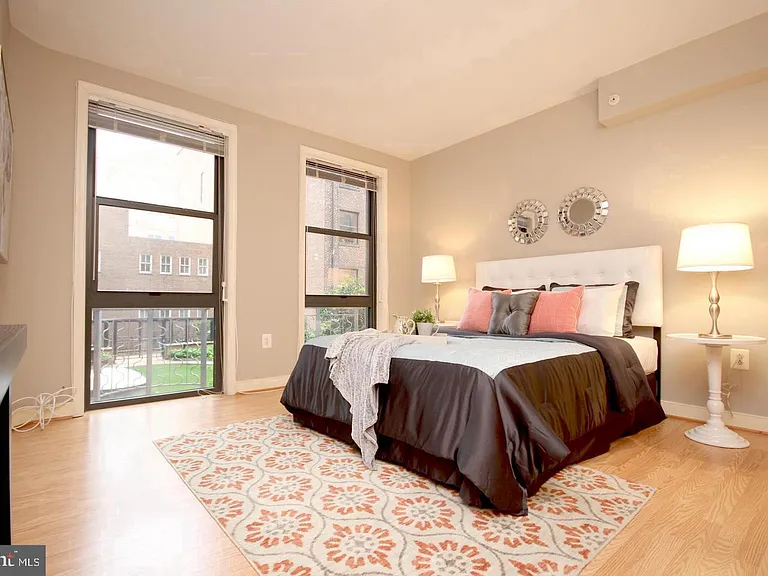 616 E St NW #246 — Photo 2
