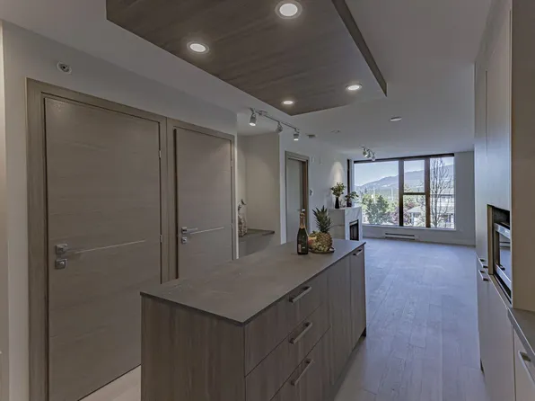 683 W Victoria Park #407, North Vancouver, BC V7M 0A2