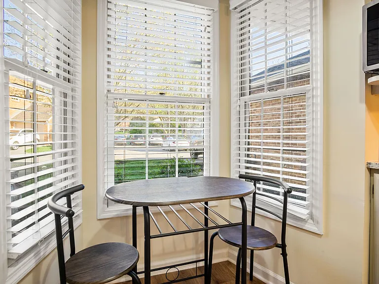 10425 Ravenbrook Ln — Photo 10