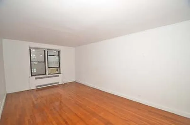 Rented by Buchbinder & Warren | media 1