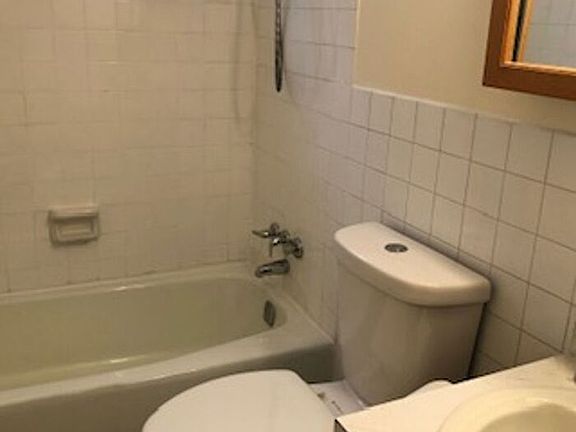 5th image of 7408 Castor Ave Floor 1