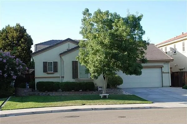 309 Wisteria Ln photo 1