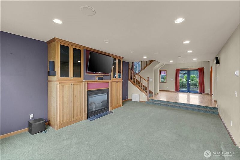 5th image of 5819 Northridge Drive