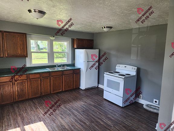 4th image of 437 Meadow St