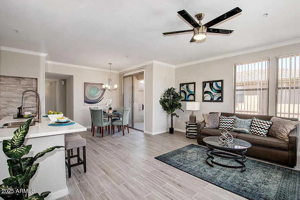 2 bed, 2.0 bath, 1326 sqft, $2,700 — Photo 2