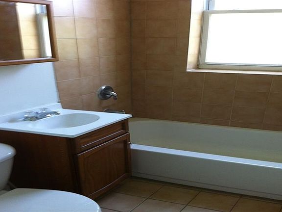 5th image of 5836-46 W Madison St #13-313