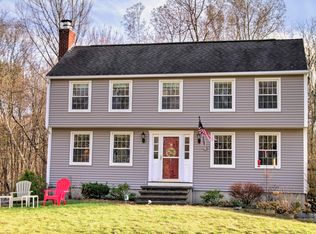 6 Lincoln Dr, Tyngsboro, MA 01879