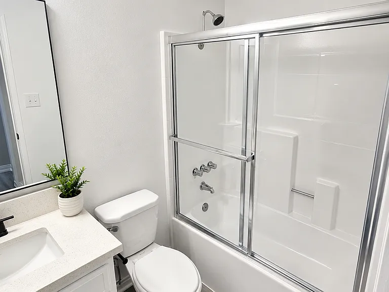 5531 Corteen Pl — Photo 10