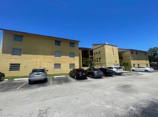15430 SW 82nd Ln APT 624, Miami, FL 33193