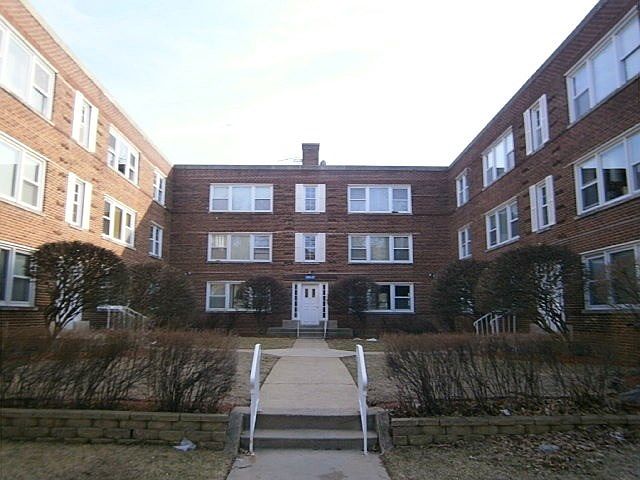 1st image of 2203 W Morse Ave #3