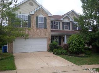 11417 Pineview Crossing Dr, Maryland Heights, MO 63043