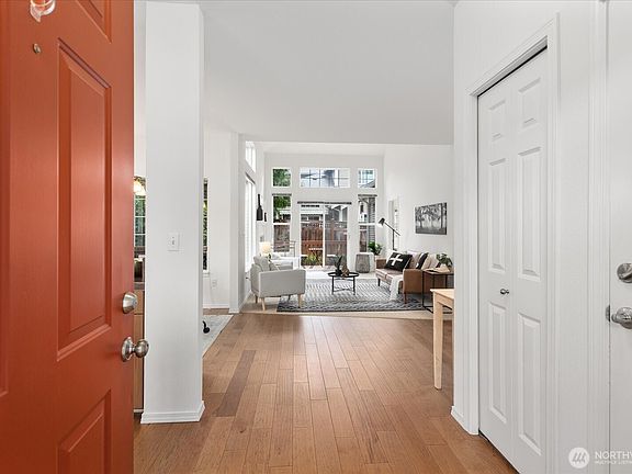 3rd image of 870 5th Avenue NW