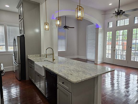 5th image of 1619 Marengo St #1B