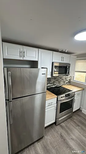30 Foster St Photo 1