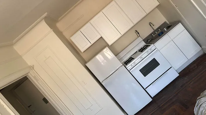 Rented by S&M Associates Realty LLC | media 9