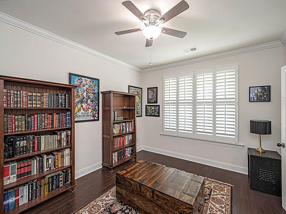 3rd image of 3812 Cotswold Dr