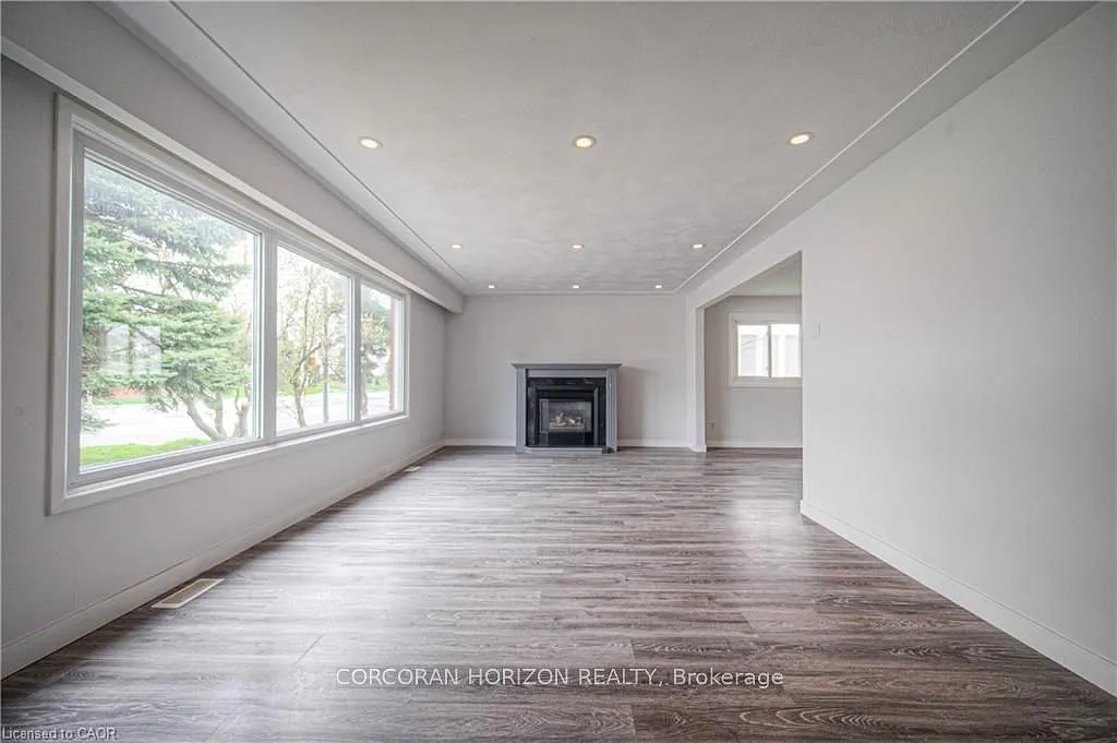 5 bed, $4,000 — Photo 3