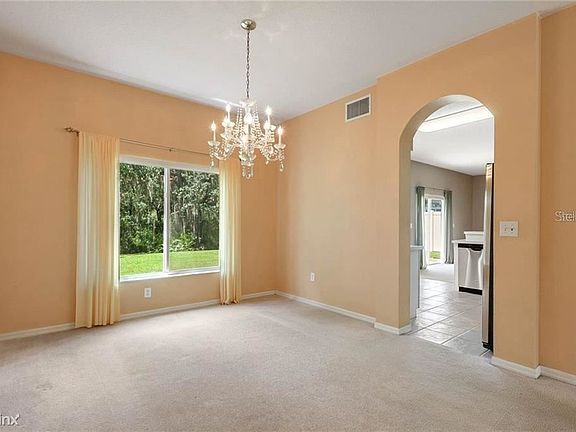 5th image of 18175 Sandy Pointe Dr