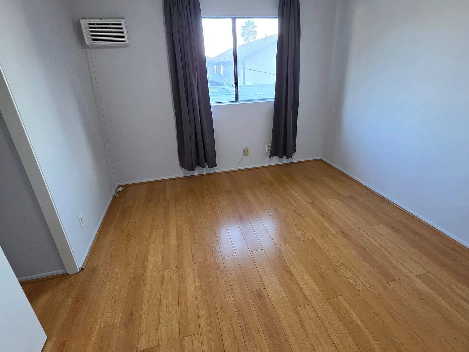 2 bed, 1.5 bath, 920 sqft, $2,400 — Photo 4