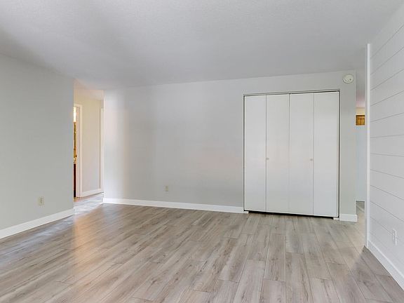 5th image of 2294 S Sumac St #2294