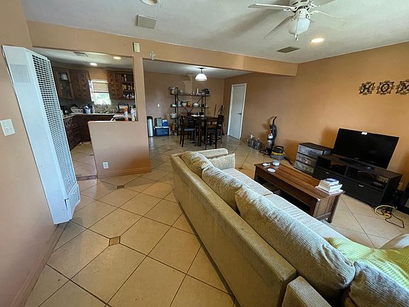 huge common living area.