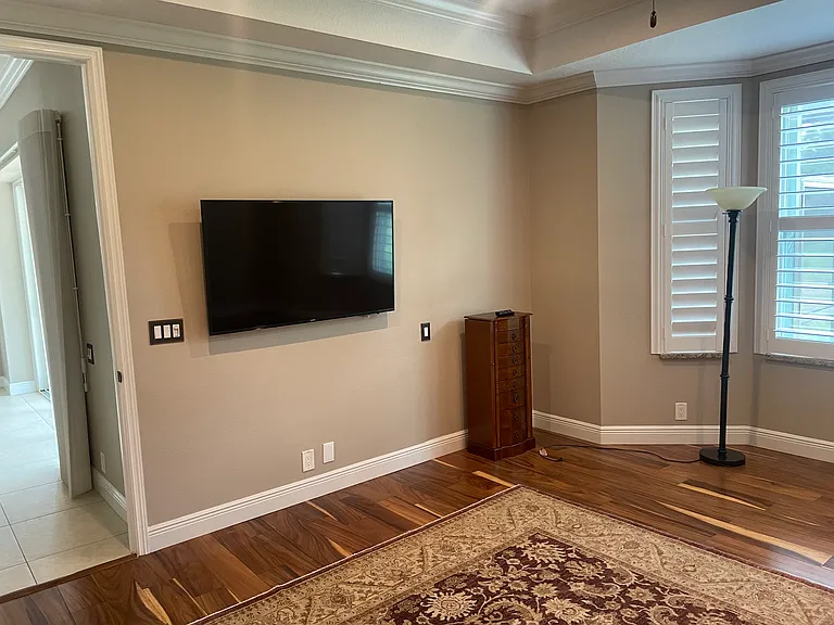 7135 Kensington Ct — Photo 12