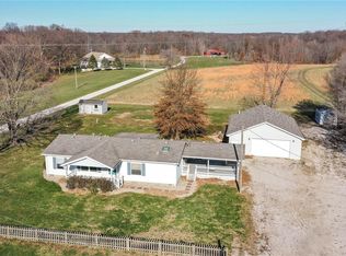 14430 Spillway Rd, Girard, IL 62640