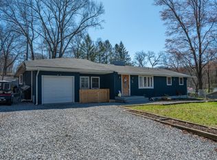 74 Scenic Dr, Hamburg, NJ