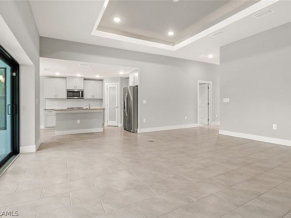 5th image of 3306 NE 13th Place Cpe