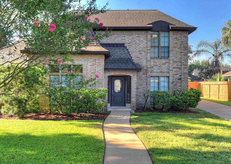 1st image of 10219 Great Plains Ln